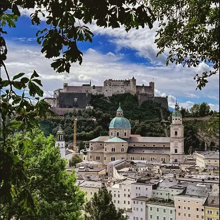 Appartamento Stylish In - Near Salzburg, Messezentrum & Red Bull Arena - Free Parking Freilassing